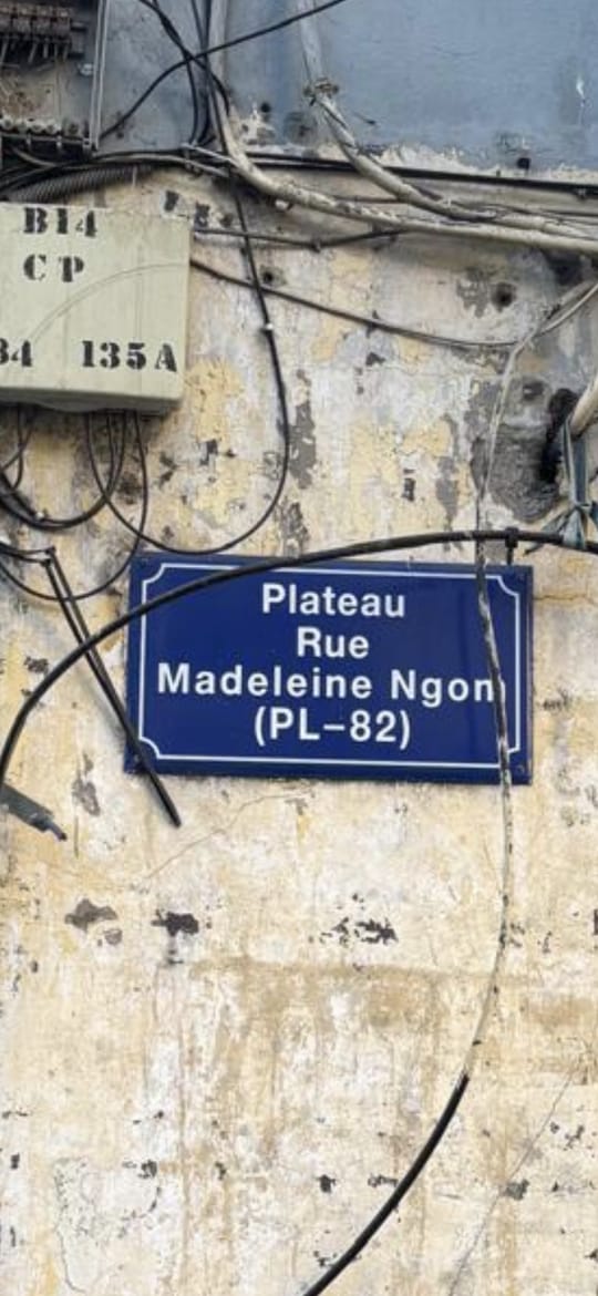 Adja Madeleine Ngom : seule rescapée au milieu des hommes s’ennuie sur ses 7,50 mètres sur le bitume dakarois