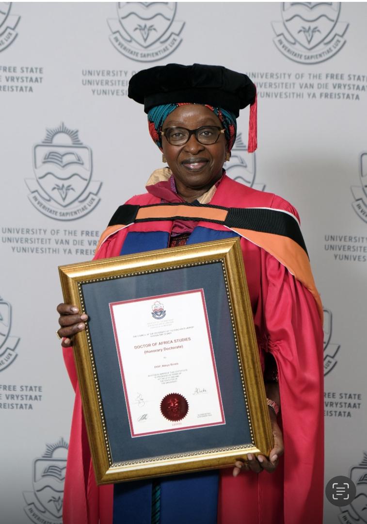 Bineta Diop, fondatrice de l’ONG « Femmes Africa Solidarité » devient Doctor Honoris Causa