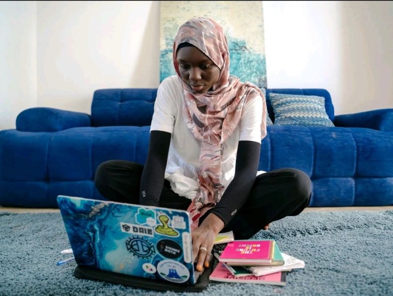 𝐀 𝟐𝟓 𝐚𝐧𝐬, 𝐥𝐚 𝐒𝐞́𝐧𝐞́𝐠𝐚𝐥𝐚𝐢𝐬𝐞 ROKHAYA DIAGNE 𝐢𝐧𝐯𝐞𝐧𝐭𝐞 𝐮𝐧 𝐬𝐲𝐬𝐭𝐞̀𝐦𝐞 𝐝𝐞 𝐝𝐞́𝐭𝐞𝐜𝐭𝐢𝐨𝐧 𝐝𝐞𝐬 𝐜𝐚𝐬 𝐝𝐞 𝐩𝐚𝐥𝐮𝐝𝐢𝐬𝐦𝐞 𝐠𝐫𝐚̂𝐜𝐞 𝐚̀ 𝐥’𝐈.𝐀.